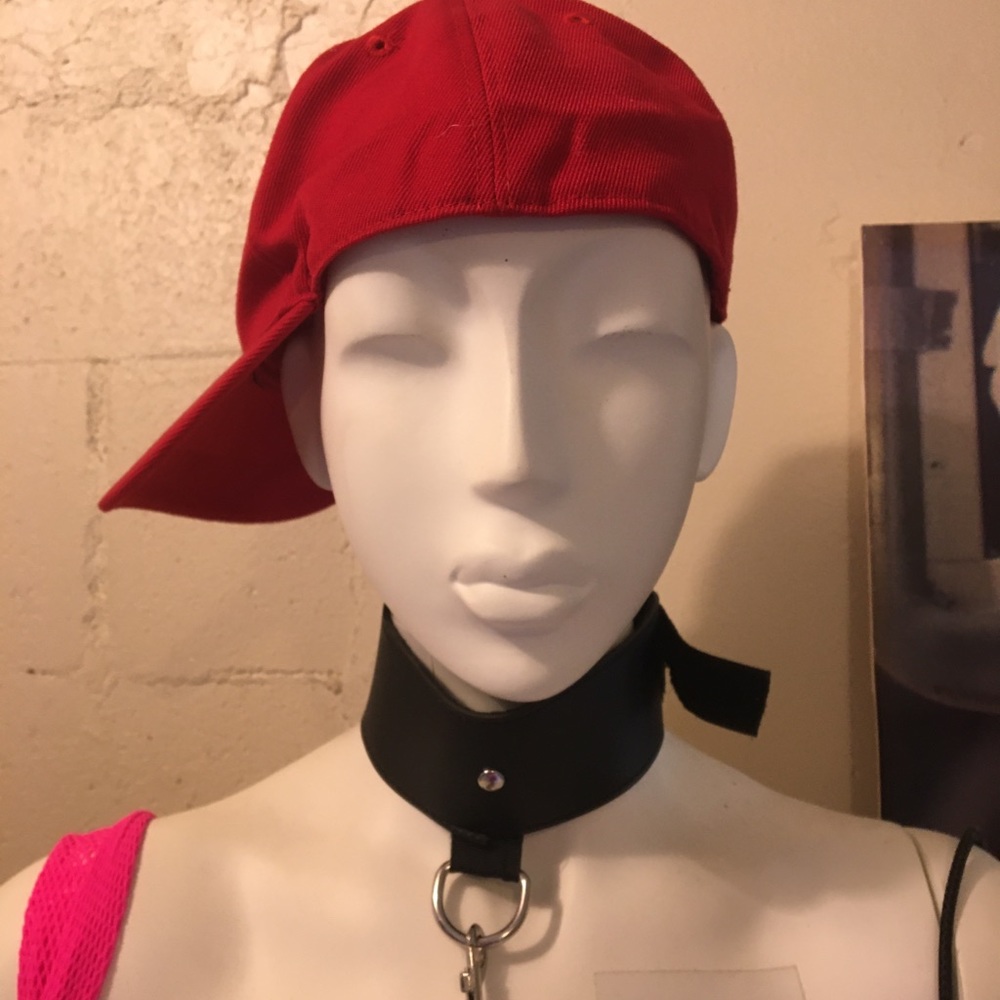 Red hat - Picture 2 of 2